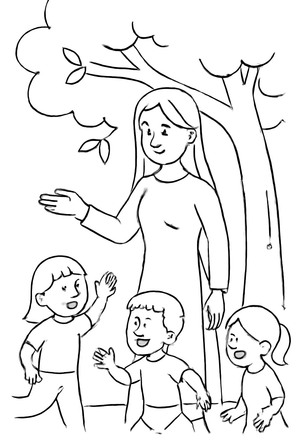 Cô giáo và trẻ em chơi ngoài sân