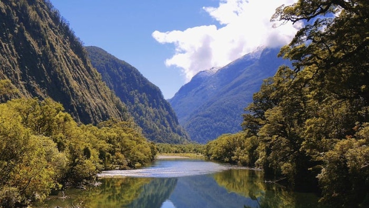 Khám phá hồ núi cốc, cảnh quan thiên nhiên hùng vĩ